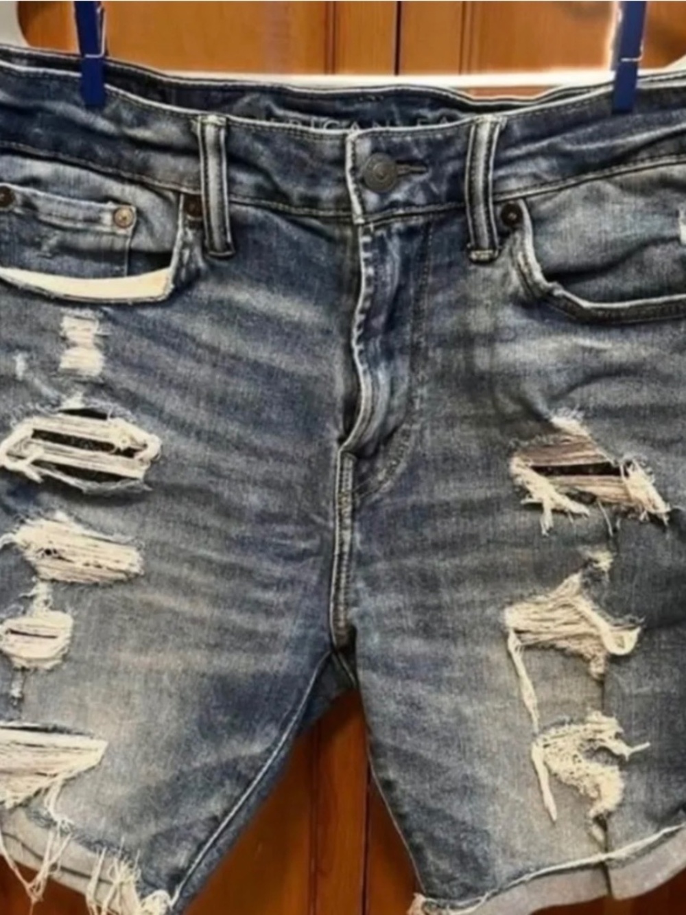 American Eagle Distressed Men’s shorts